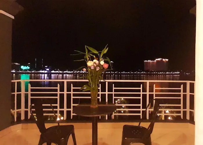 4 Rivers Hotel