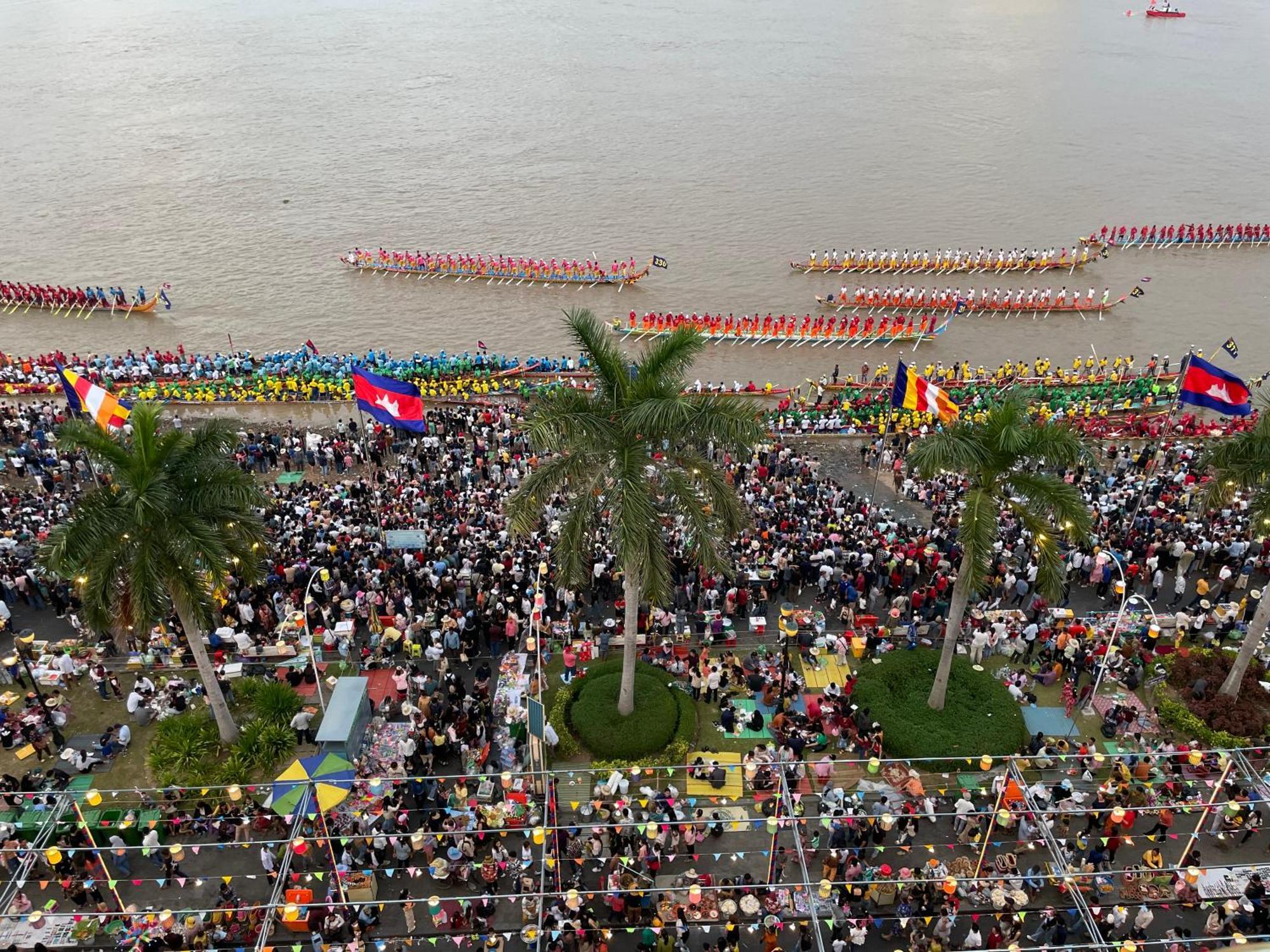 โรงแรม 4 ริเวอร์ โฮเต็ล
