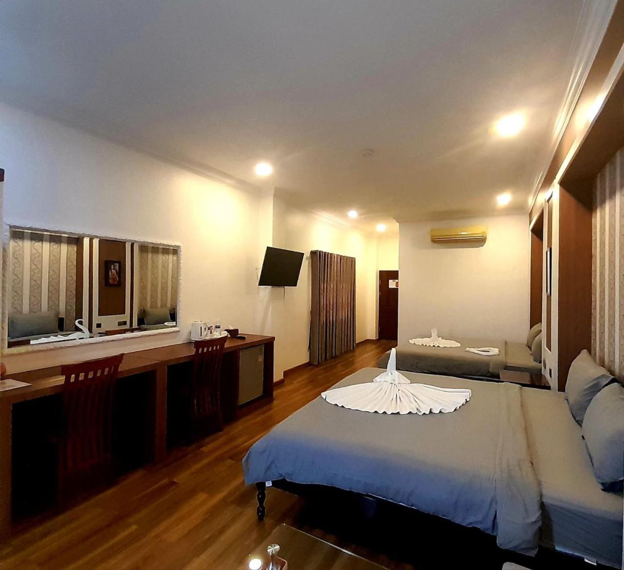 Hotel 4 Rivers Hotel