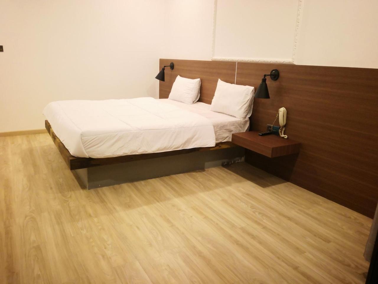 Hotel 4 Rivers Hotel 3*