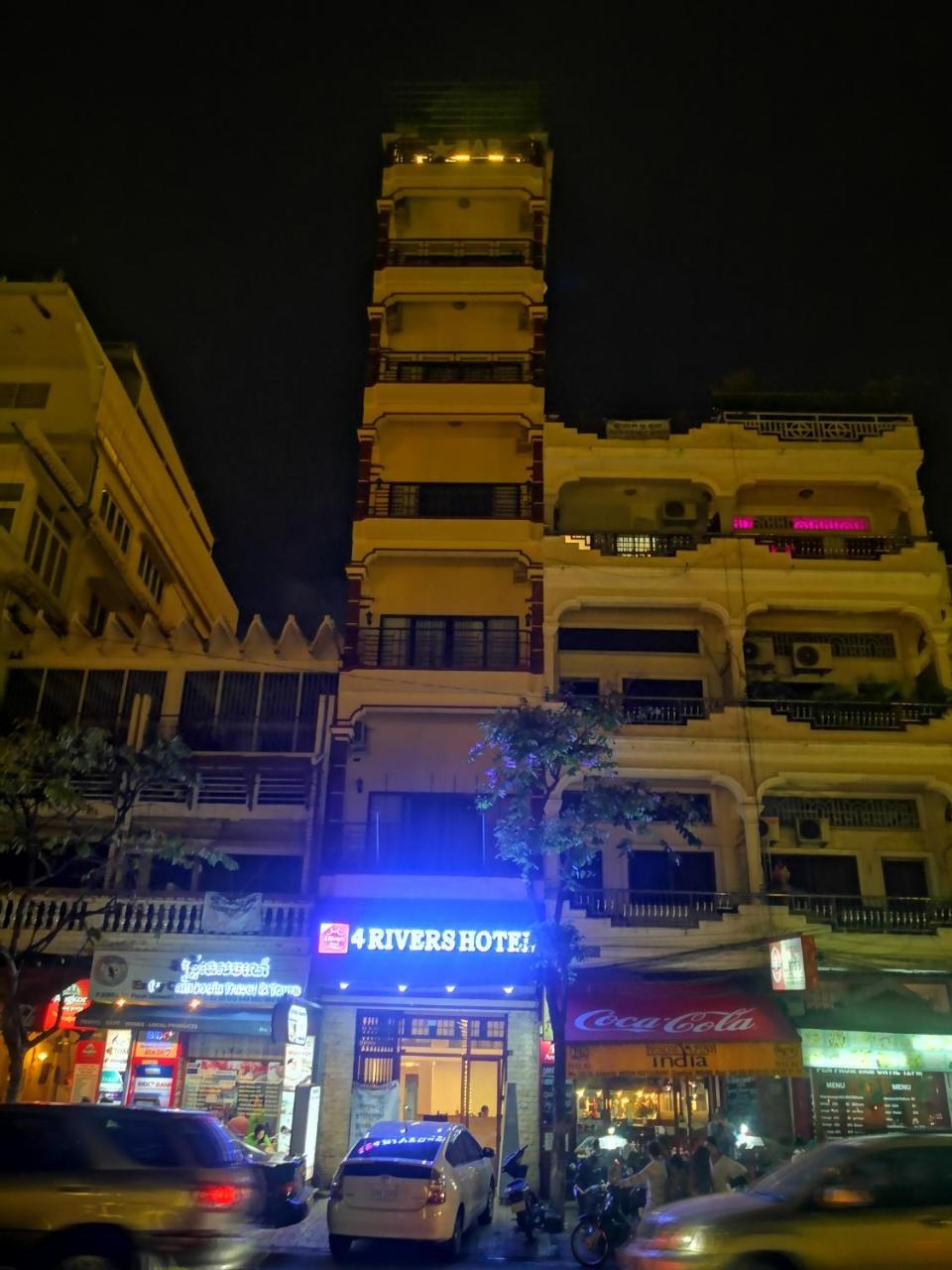 4 Rivers Hotel Hotel